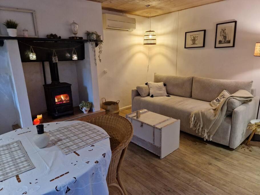 Petit Cottage Breton Saint-Mayeux Exteriér fotografie